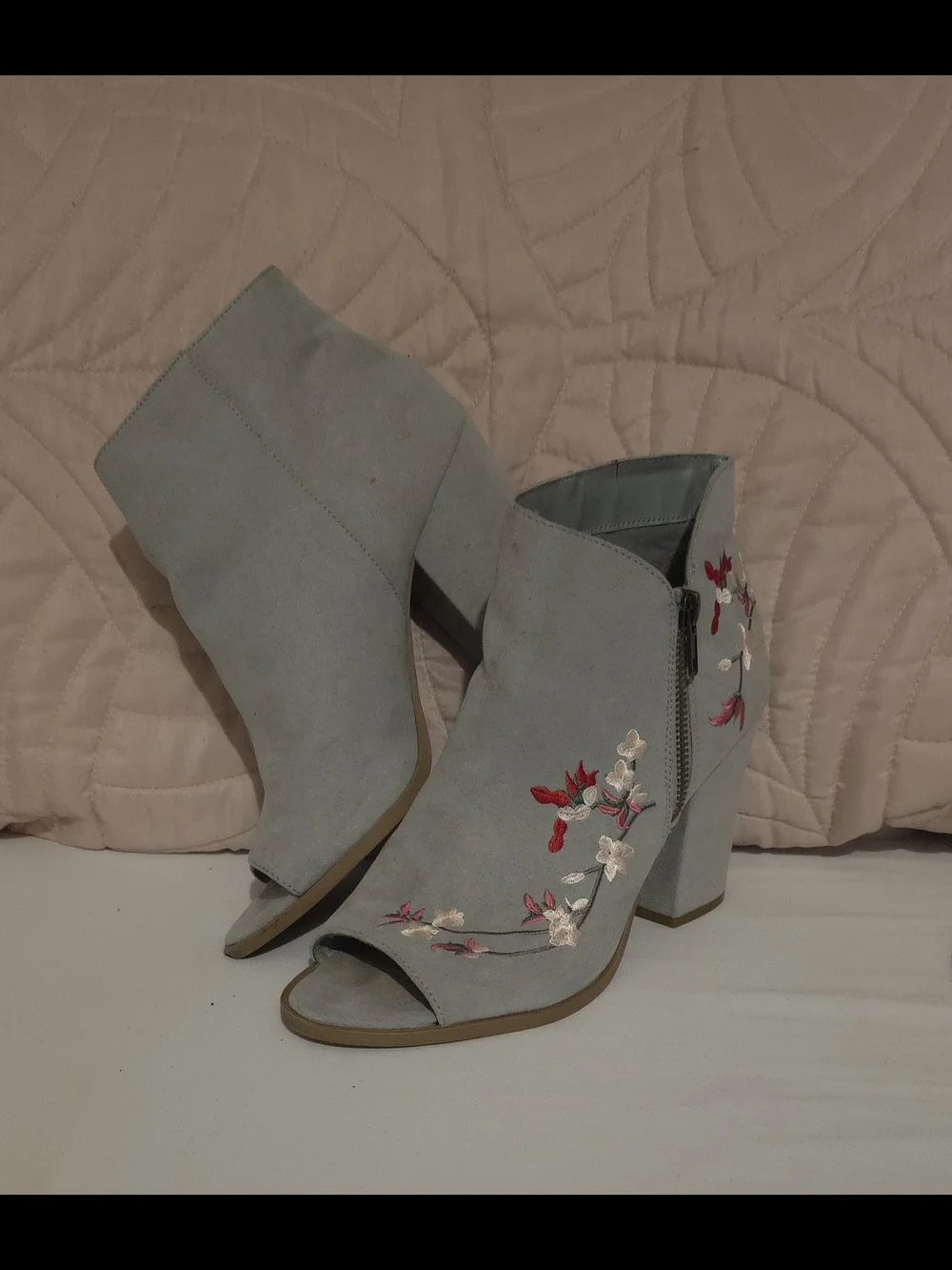 Hippie Laundry Light Blue Gray Floral Embroidered Peep-Toe Ankle Booties